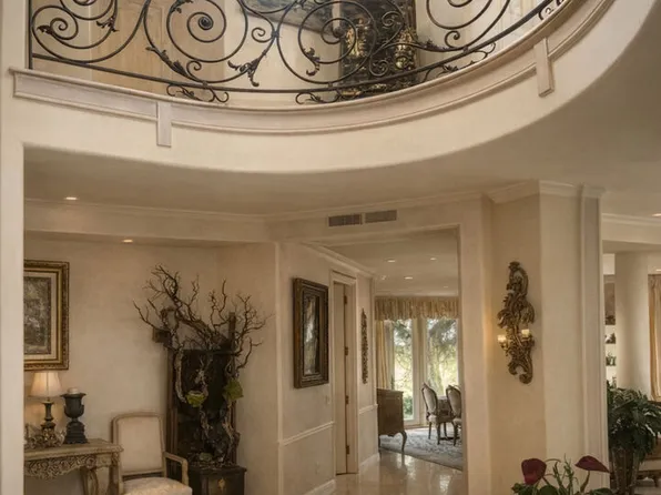 12635 Promontory Rd, Los Angeles, CA 90049