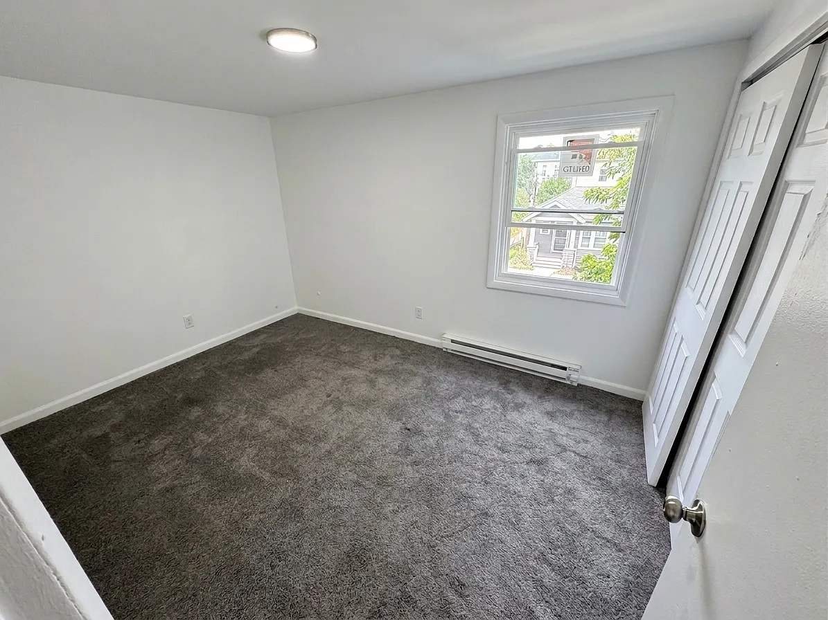 1 bed, 800 sqft, $995 — Photo 3