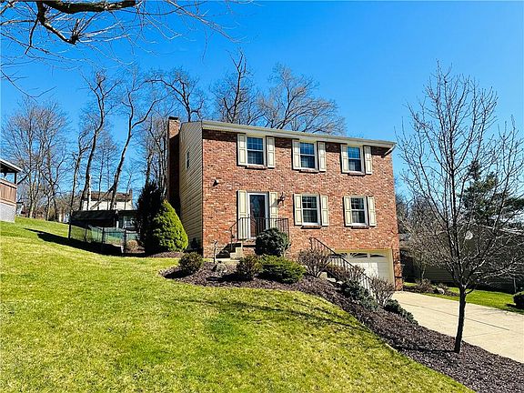 2nd image of 1127 Tidewood Dr