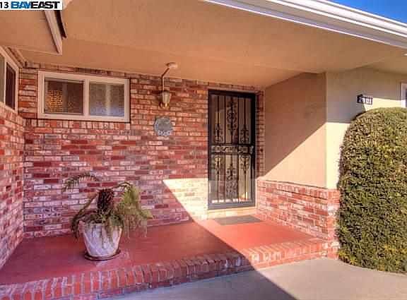 3rd image of 2601 Vista Grand Ct