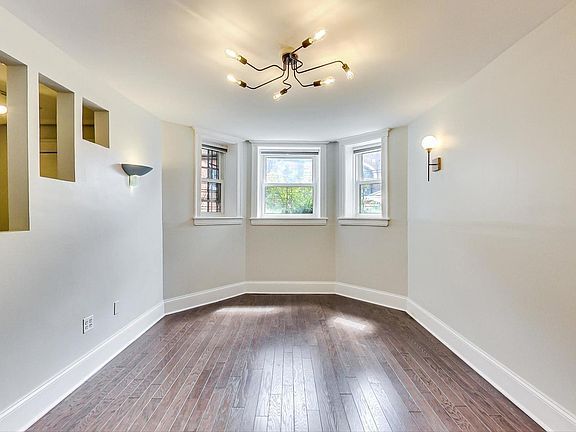 5th image of 2340 W Augusta Blvd #G