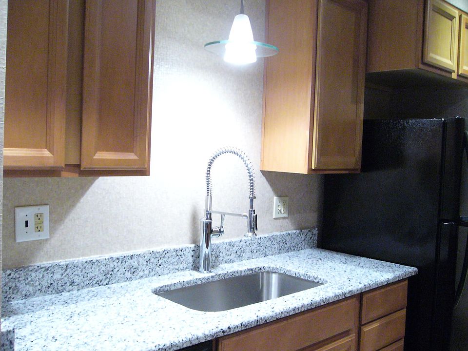 1st image of 19 S Davis Ave