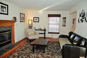 4th image of 2714 Brighton Dr