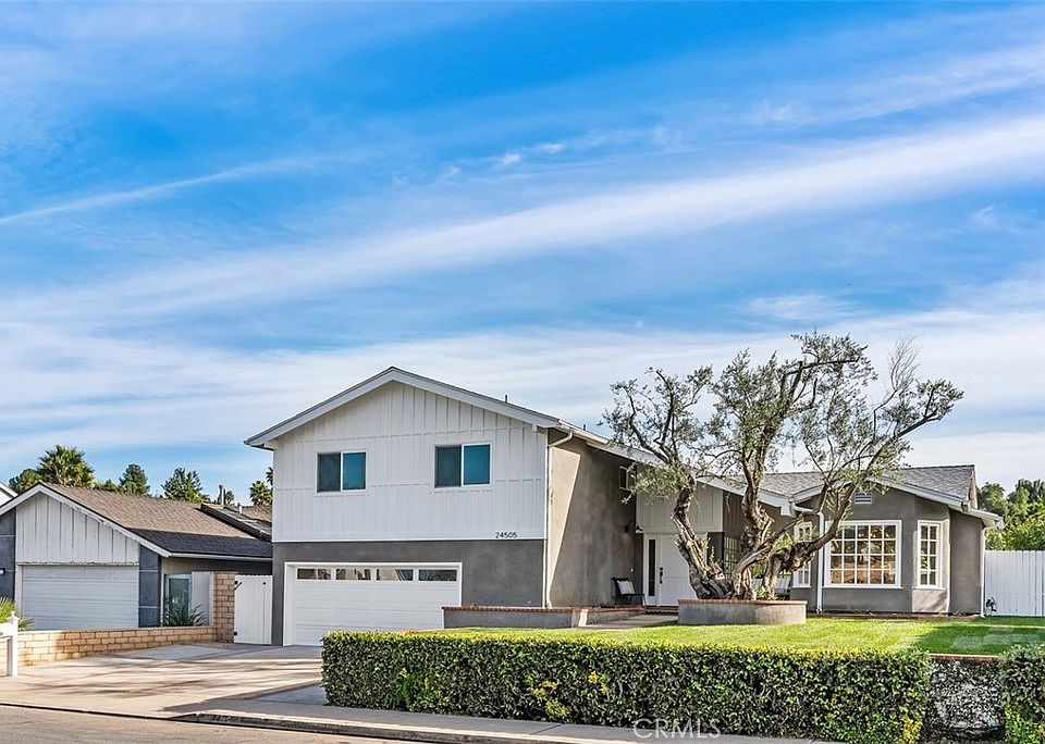 1st image of 24505 Chamalea