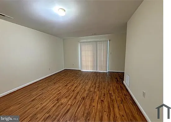 4100 Hunters Hill Cir #4100 — Photo 4