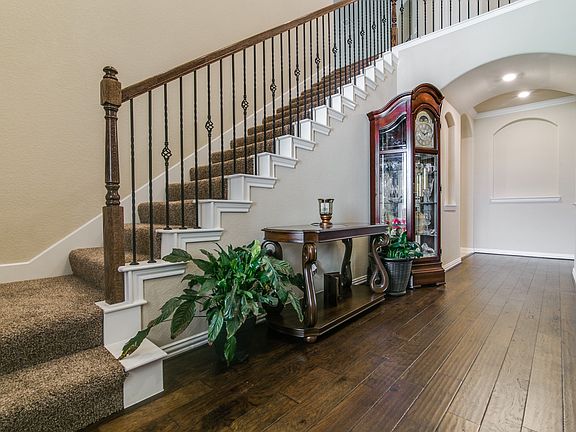 2nd image of 1318 Livorno Dr