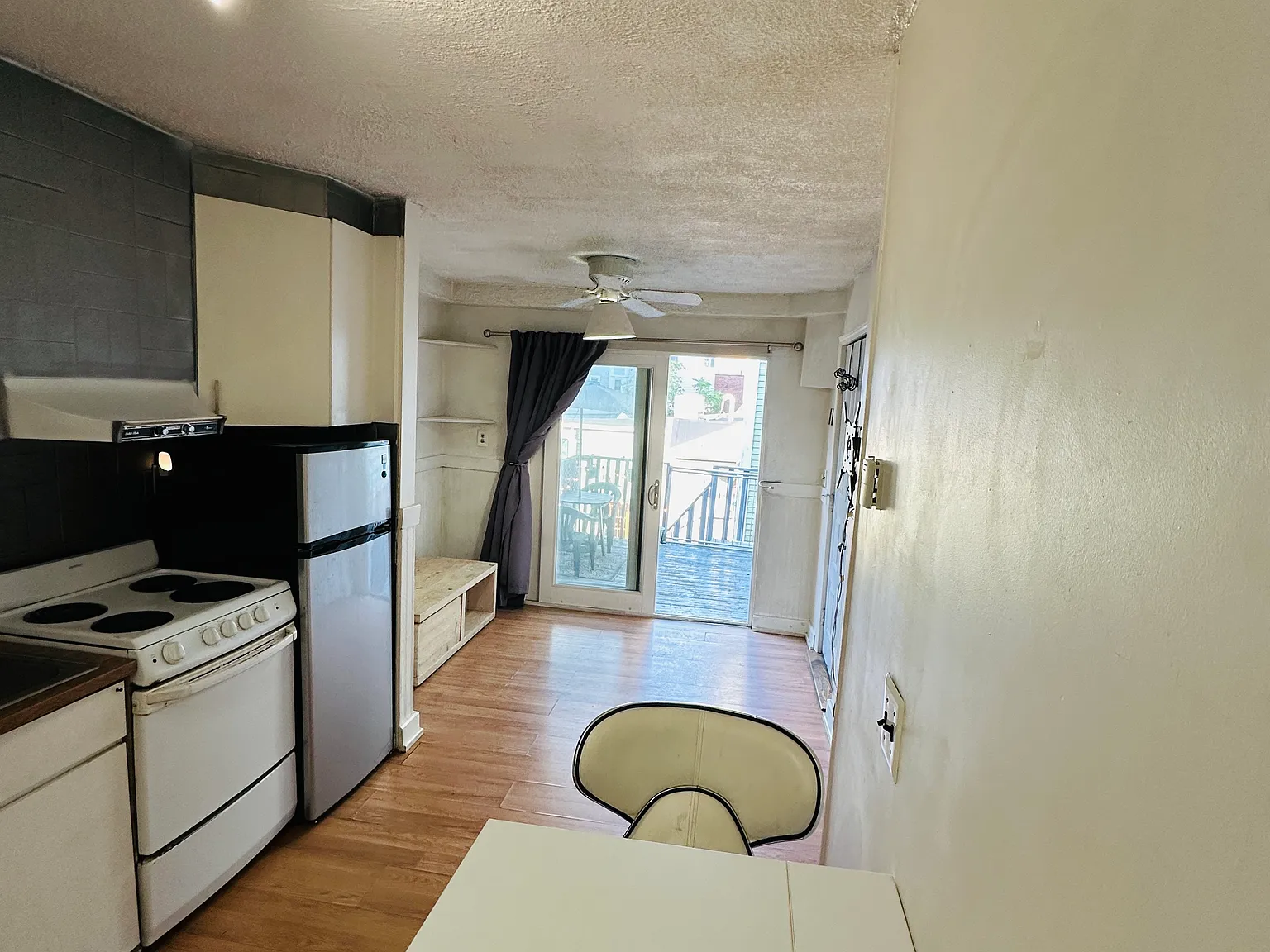 1 bed, 500 sqft, $2,300 — Photo 3