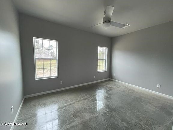 5th image of Willow Glen Ln