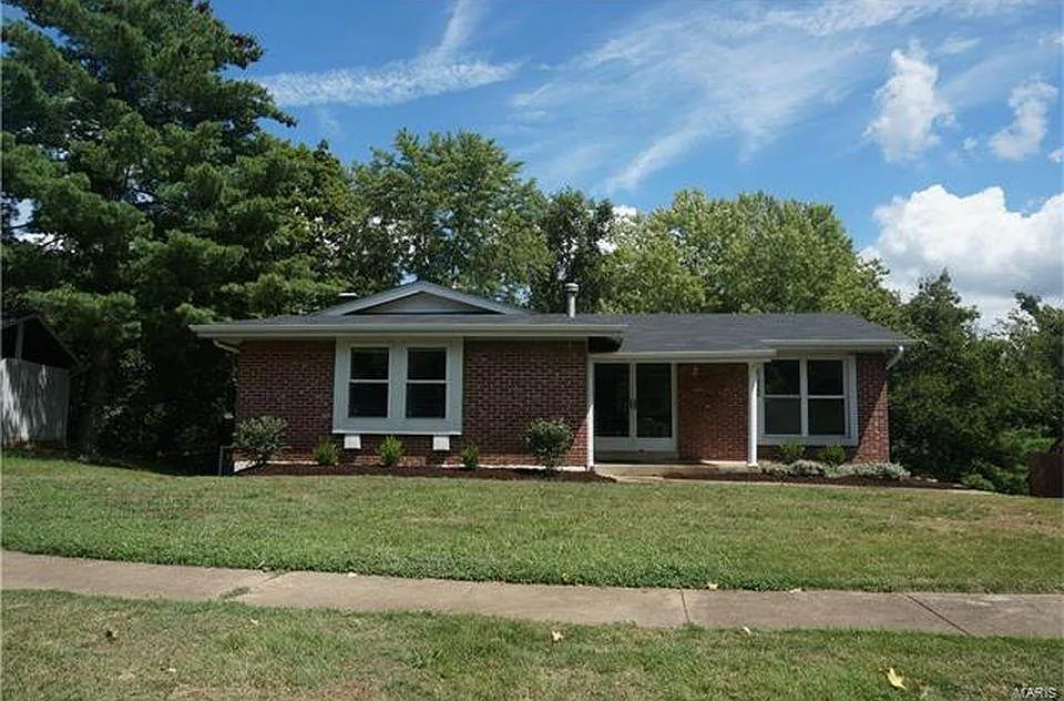 354 Marywood Ct photo 1