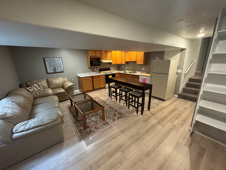 556 E Rocky Mouth Ln #BASEMENT