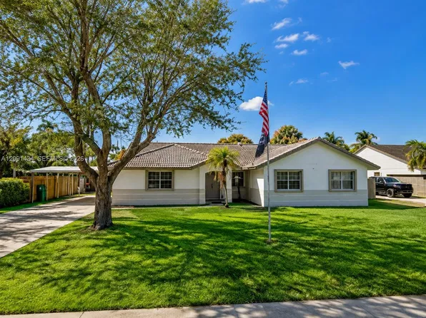 15170 SW 153rd Pl, Miami, FL 33196