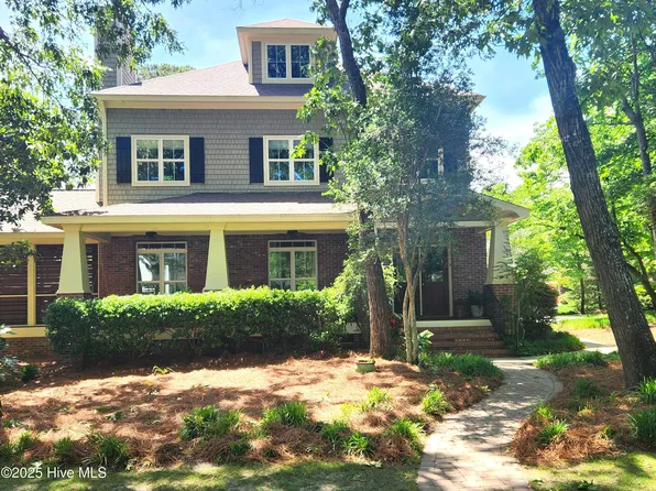 725 Squire Lane, Wilmington, NC 28411