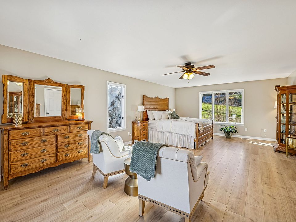 28th image of this home