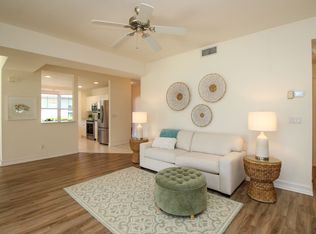 600 Diamond Cir APT 607, Naples, FL 34110