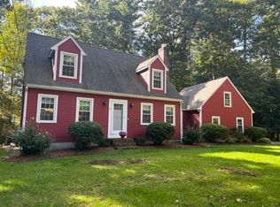 12 Crowe Farm Ln, Norton, MA 02766