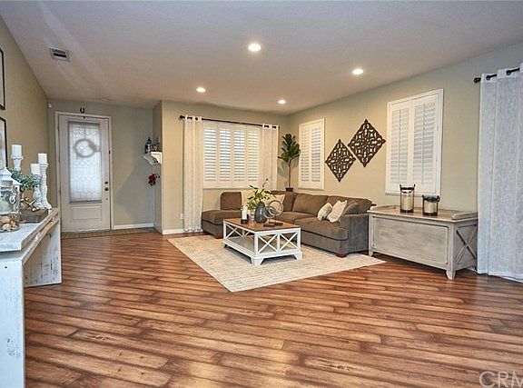 4th image of 14937 Mesa Linda Ave