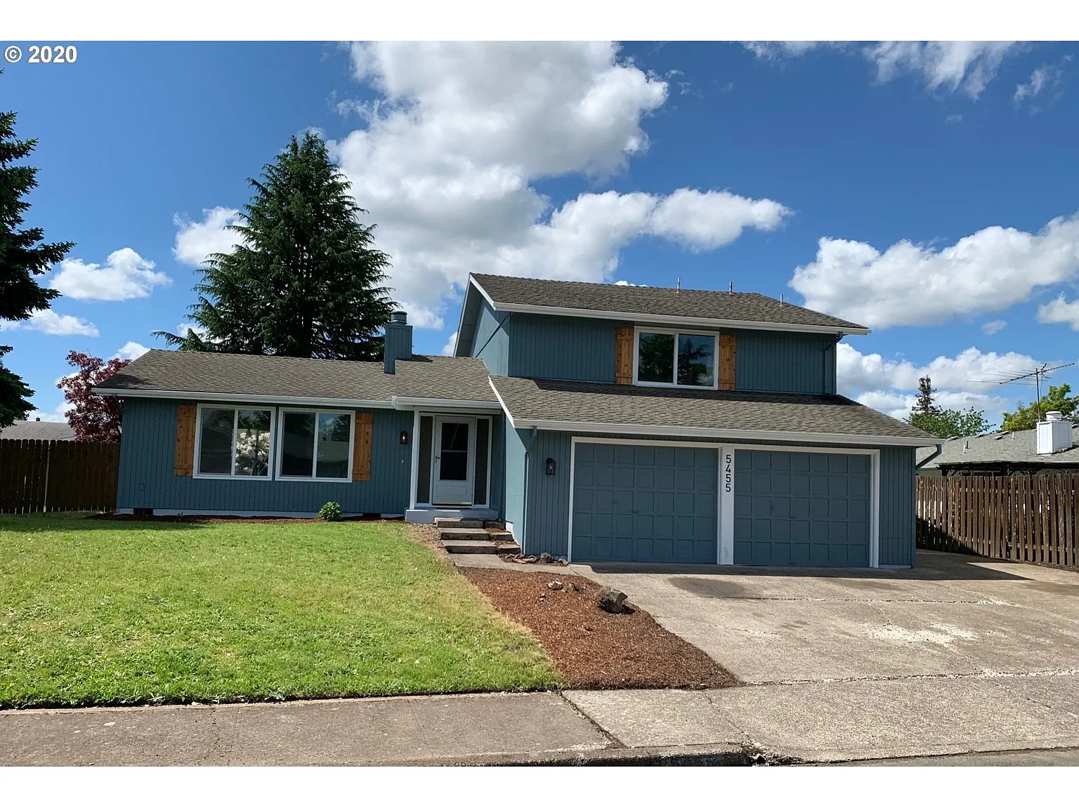 5455 Chetco Ct NE photo 1