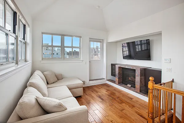 Rented by Compass | media 29