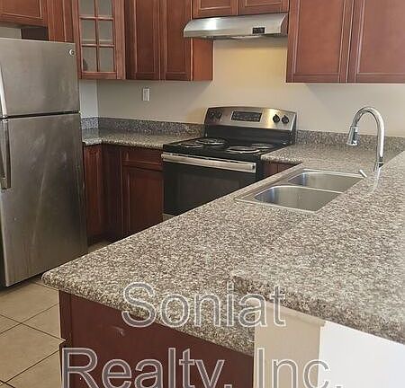 3rd image of 5924 Marigny St