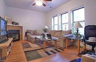 3rd image of 7440 N Hermitage Ave APT 2G