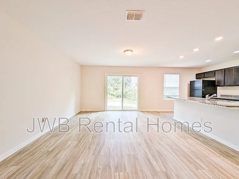 3159 Phyllis St — Photo 6