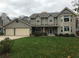 7126 Joy Marie Ln, Waterford, WI 53185