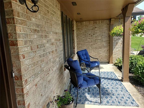 3rd image of 140 Timberwind Ln