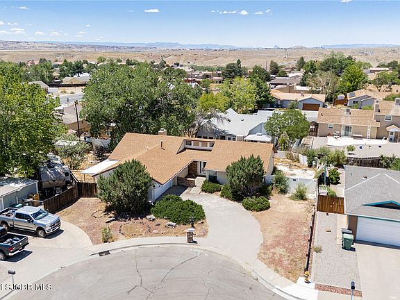 3rd image of 3101 N Mesa Dr