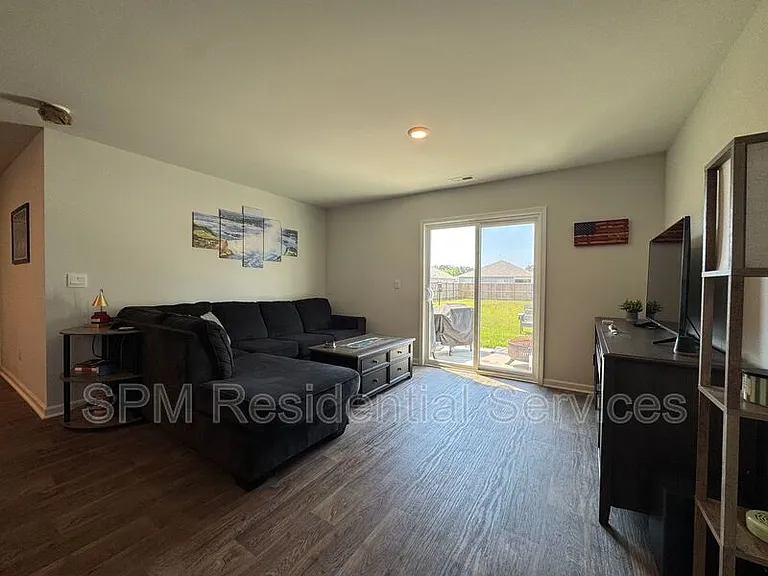 398 Folkstone Rd — Photo 10