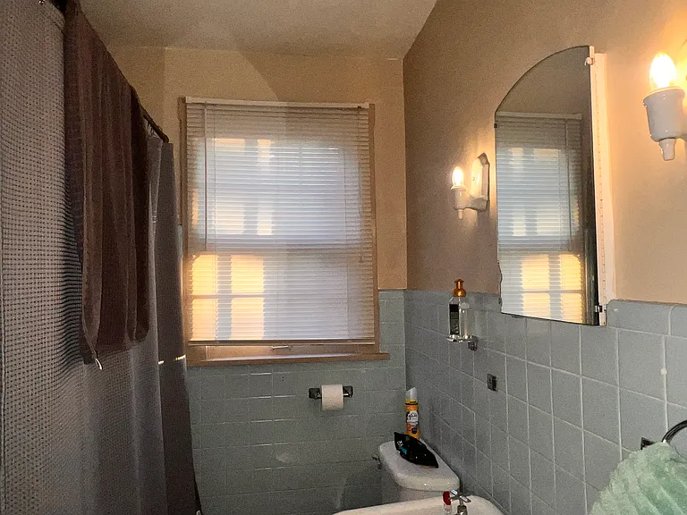1319 S Fremont Ave — Photo 4