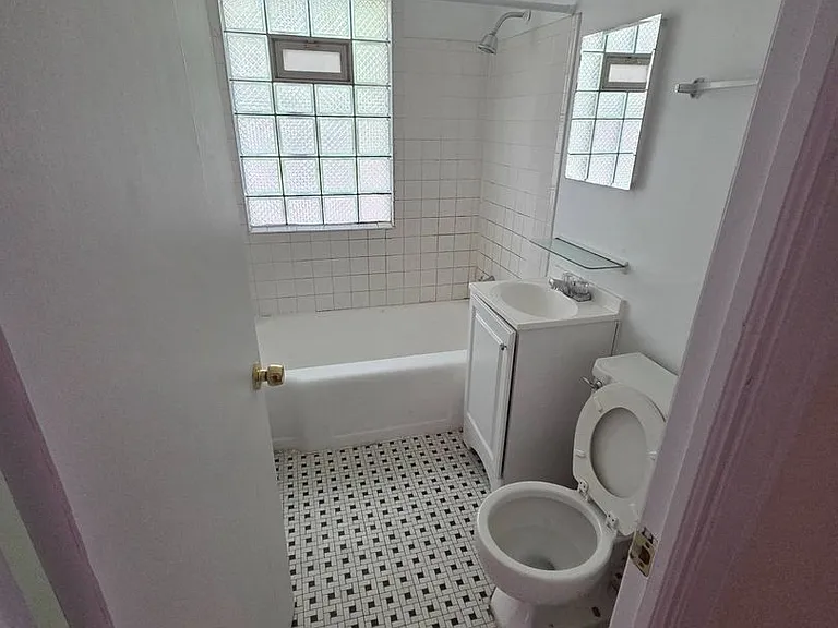 332 N 75th St — Photo 12