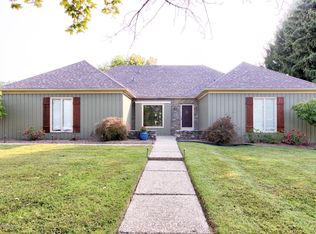 10208 Windrow Ct, Louisville, KY 40223