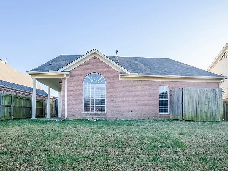 1146 Warwick Pl — Photo 15