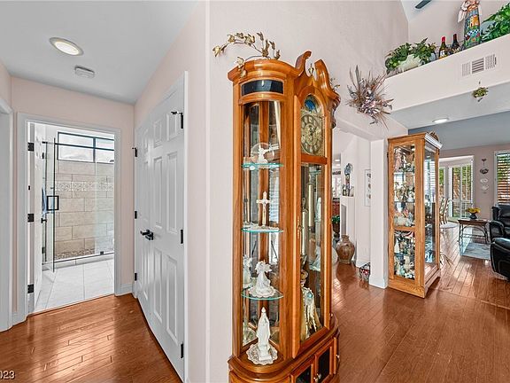 5th image of 3330 Brookfield Dr