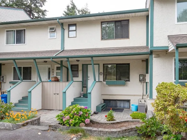 640 Broadway St #904, Saanich, BC V8Z 2G4
