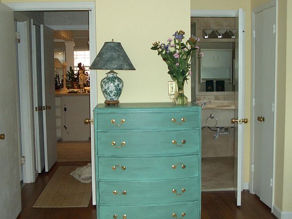 Master Bedroom to bathroom en suite