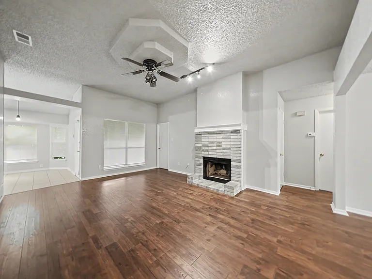 1702 Clairidge Ave — Photo 27