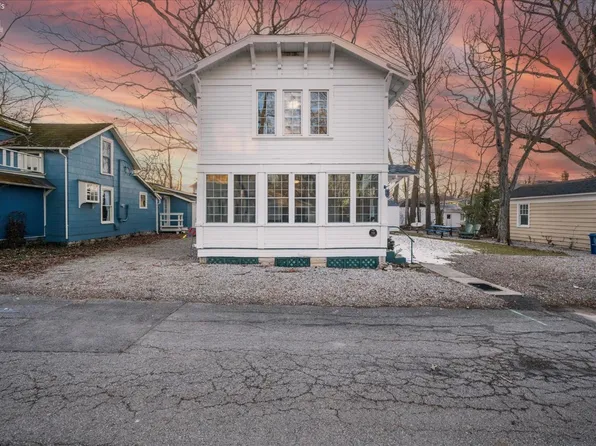 228 Laurel Ave, Lakeside Marblehead, OH 43440