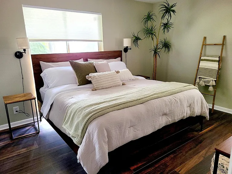 690 SE 23rd Ave #1 — Photo 12