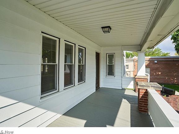 2nd image of 1023 Portage Trl