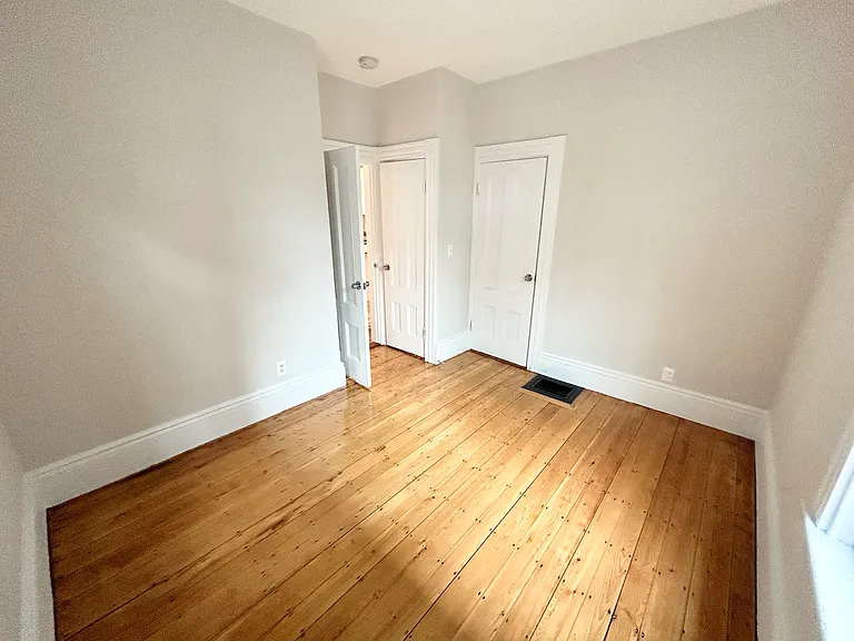 32 Buttonwood St #2 — Photo 5