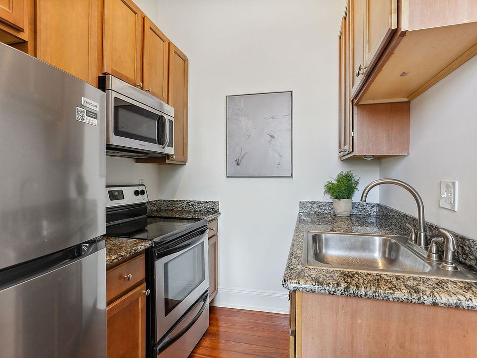 1st image of 117 S Solomon St APT 4