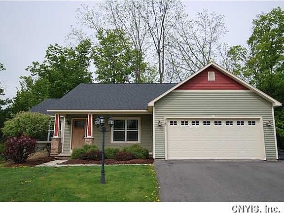 3rd image of 120 Festa Fairway Ln