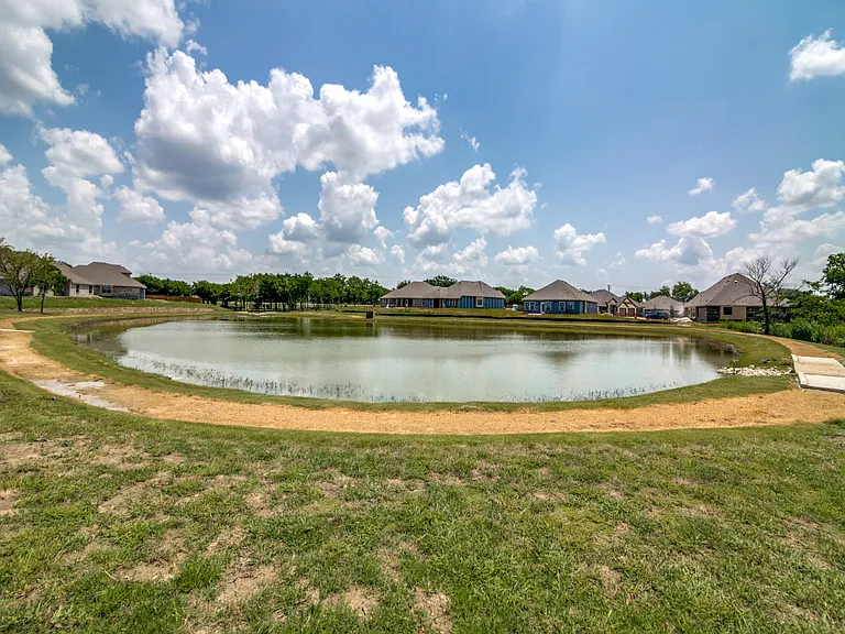 323 Sweetspire Dr — Photo 23