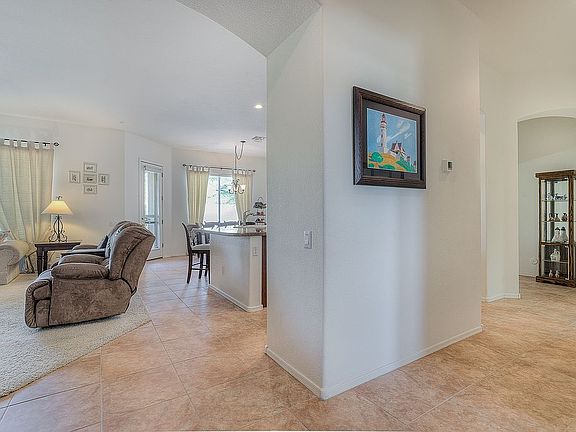 3rd image of 3104 E Waterview Dr
