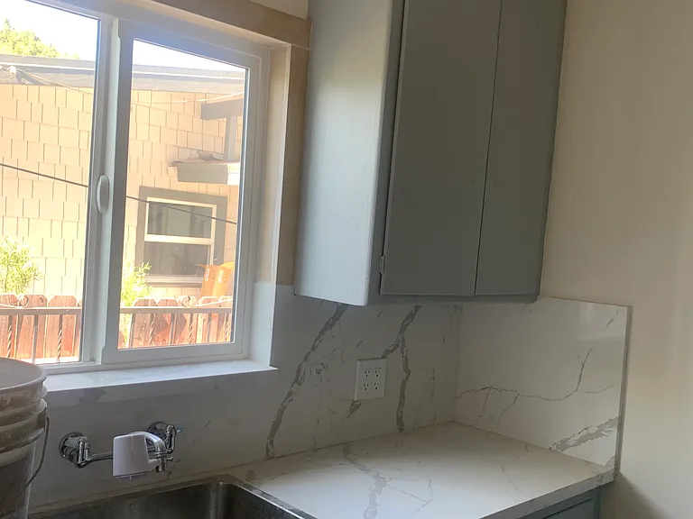 961 Manzanita St #1 — Photo 3
