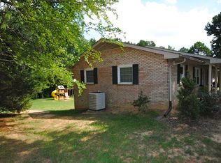 109 Old Meadowbrook Rd, Mooresville, NC 28115