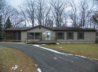 3190 Helen St, Harrison, MI 48625