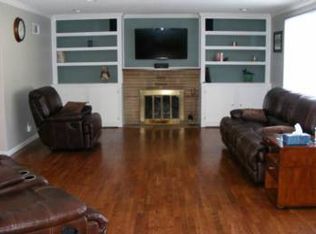 305 W Carpenter St, Midland, MI 48640