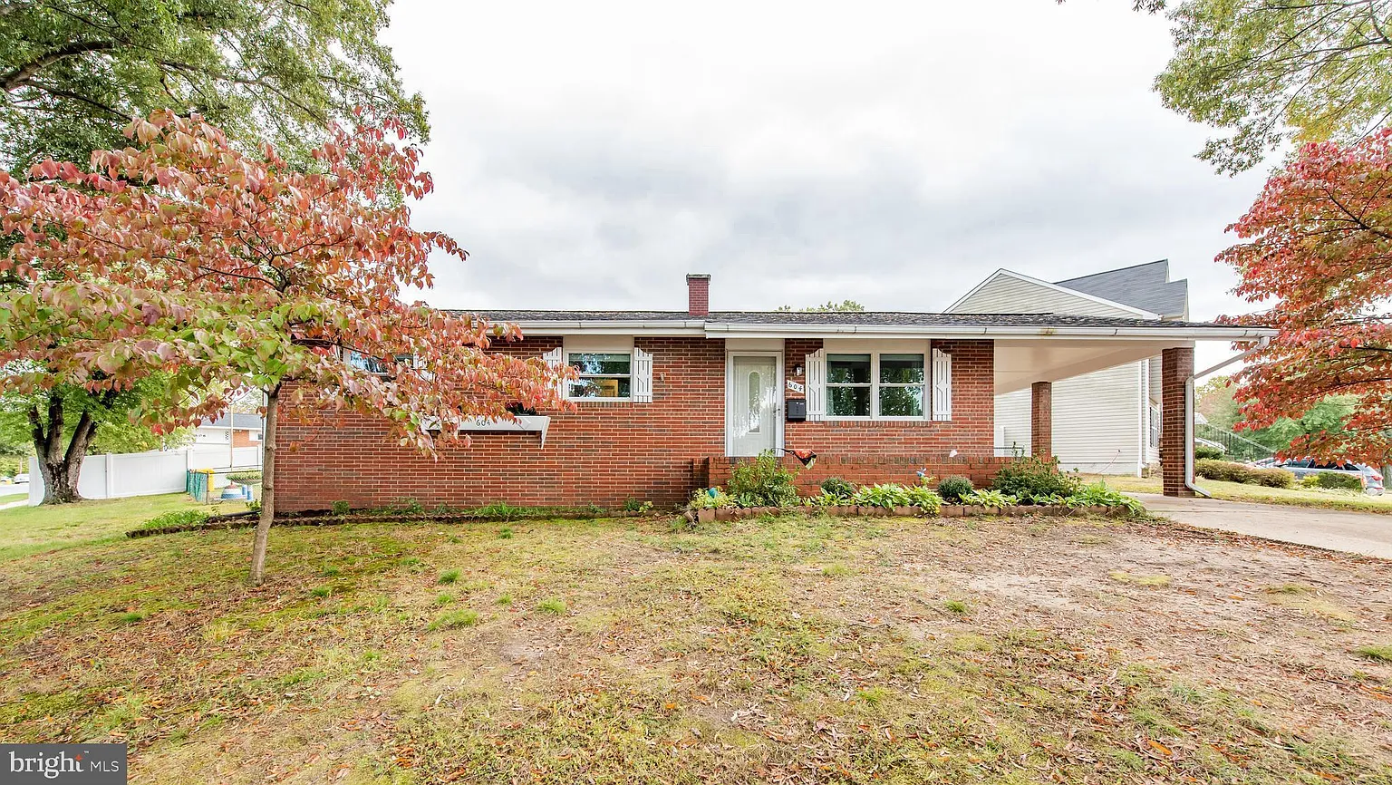 604 Eliot Rd photo 1
